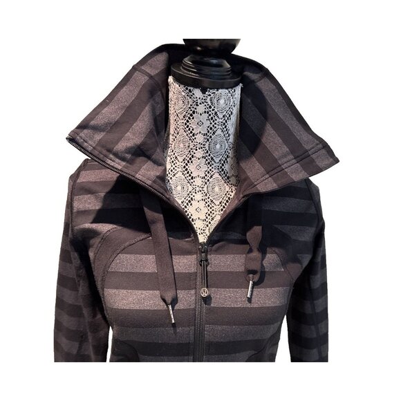 Lululemon Stride Jacket Full Zip Hoodie Black Grey Macro Stripe size 6 pockets - Picture 7 of 12
